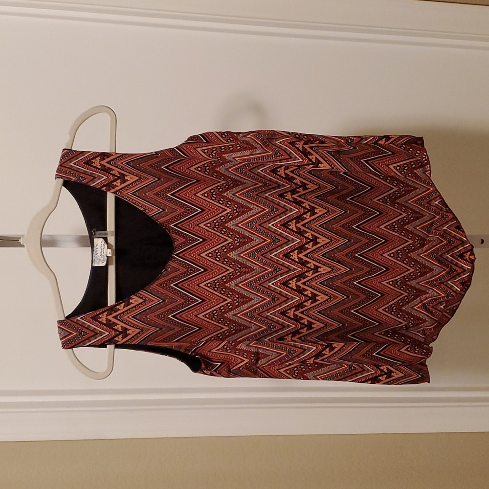 Western Connectipn red/ rust multi color tank